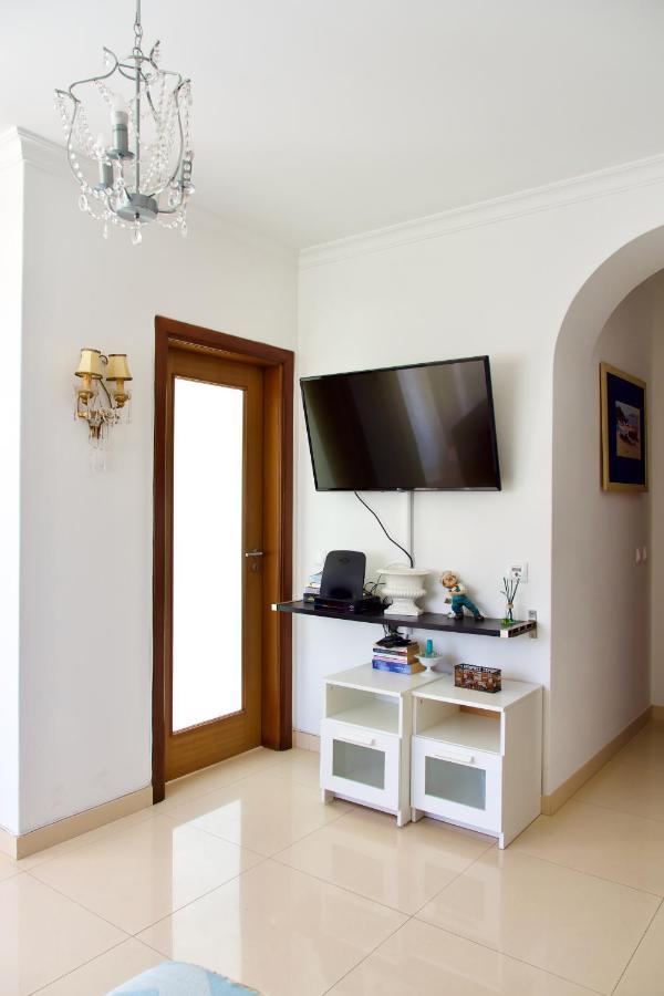 Edificio Tomas Appartement Ferragudo  Buitenkant foto