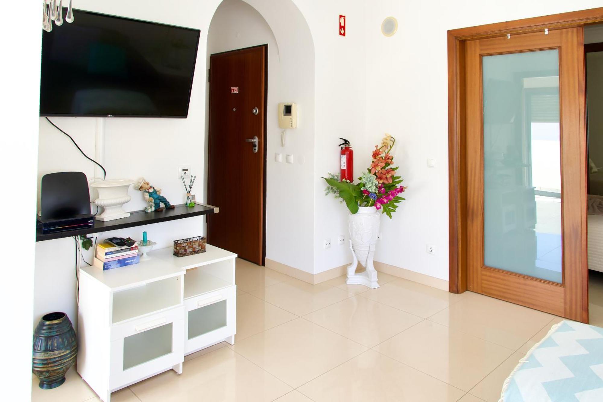 Edificio Tomas Appartement Ferragudo  Buitenkant foto