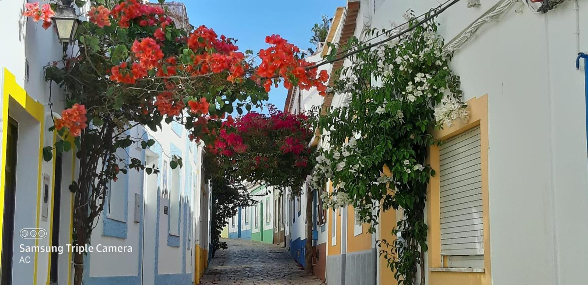 Edificio Tomas Appartement Ferragudo  Buitenkant foto